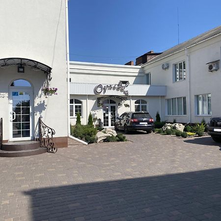 Орхідея Hotel Romny Exterior photo